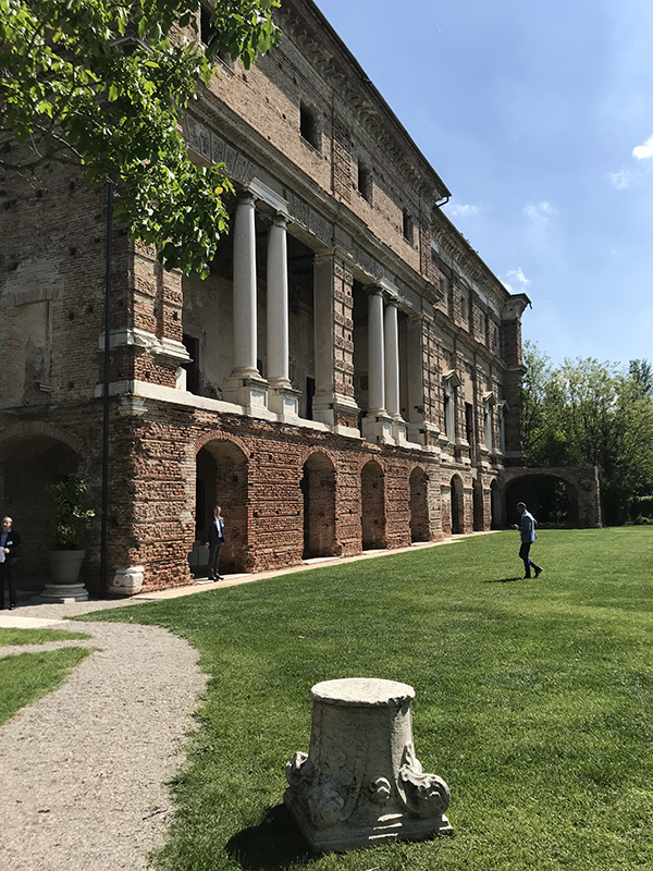 Villa La Favorita Mantova Stampaggio rotazionale IT-RO OSL programma pianificazione produzione